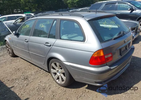 2003 BMW 325It из США, поврежденный, VIN WBAEN33473PC12350